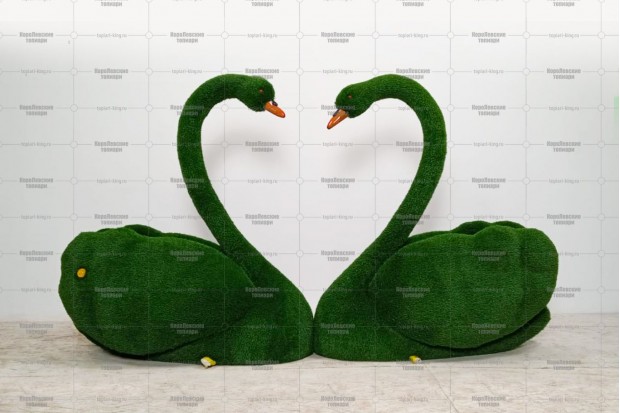 Топиари композиция лебеди Софи, модель 1, h=152см - газон Eco | Заказать и купить с доставкой