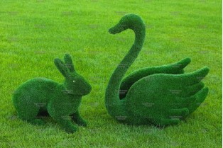 Топиари композиция заяц и лебедь - газон Eco 