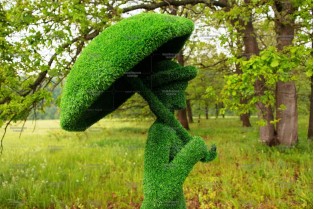Топиари дама с зонтом Глория - газон Eco Green
