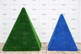 Топиари композиция пирамиды, синияя  и зеленая - газон Eco
