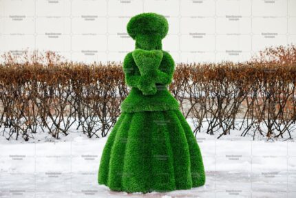 Топиари девочка с букетом, h=160 см - газон Eco