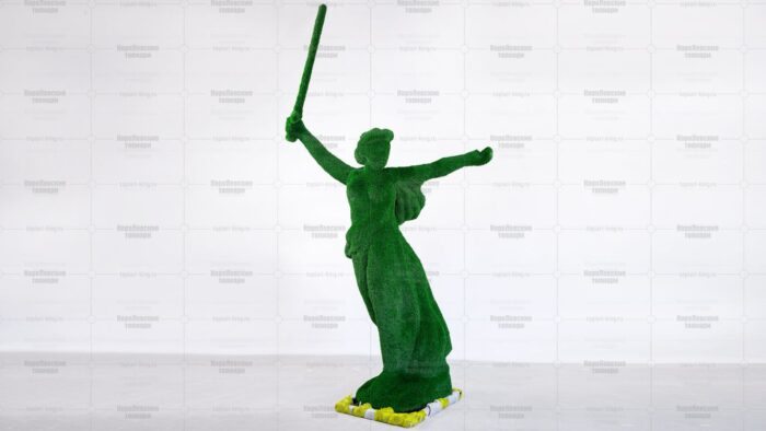 Топиари статуя РОДИНА МАТЬ, h=250см – газон Deluxe Green