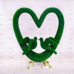 Топиари арка сердце с голубями, модель 2 - газон Eco