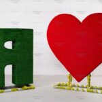 Топиари композиция буква Я h=135см, сердце h=160см - газон Есо