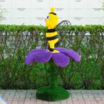 Топиари композиция пчелка на цветке - газон Eco + Deluxe