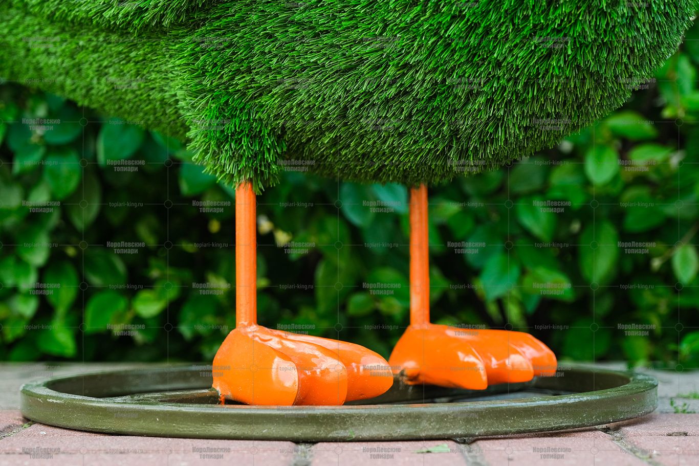 Топиари утка Кряша - газон Eco Топиари утка Кряша - газон Eco