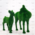 Топиари композиция олени, мама с малышом Севой - газон Deluxe Green