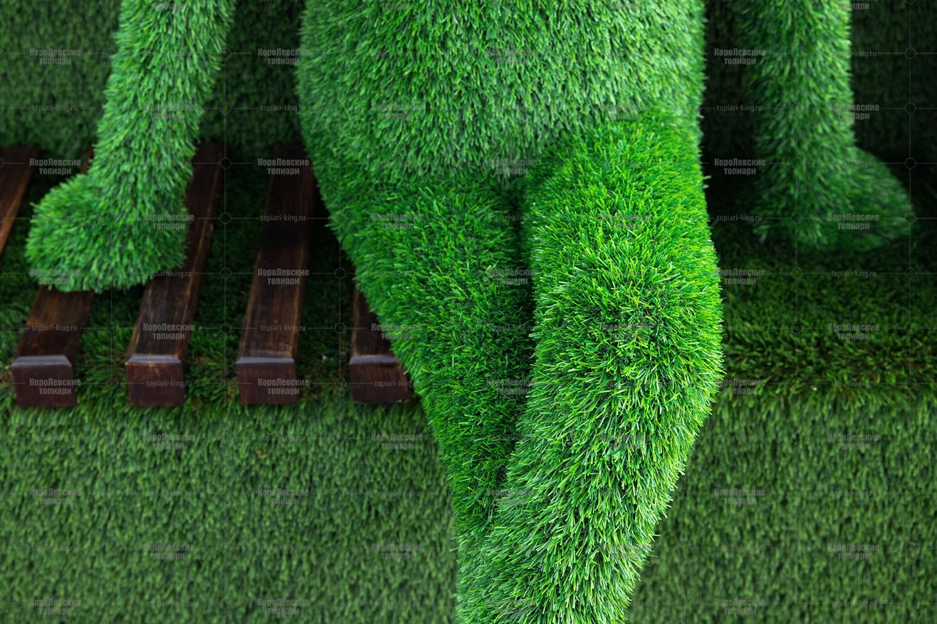 Топиари олень, Варлам (без лавочки) - газон Eco Green Топиари олень, Варлам (без лавочки) - газон Eco Green