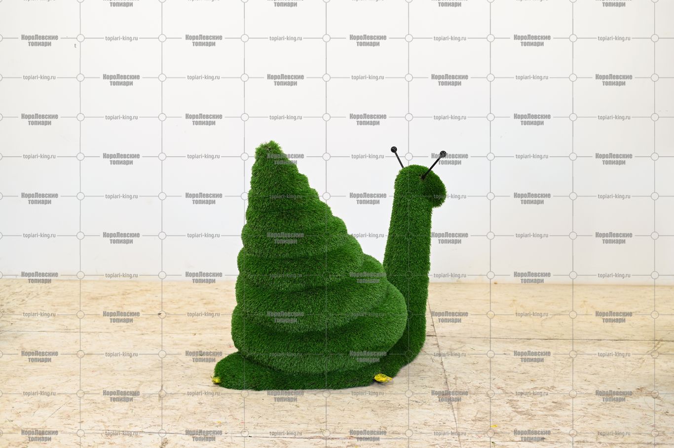 Топиари улитка Боня, h=110 см- газон Deluxe Топиари улитка Боня, h=110 см- газон Deluxe