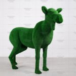 Топиари лосиха Галатея - газон Есо