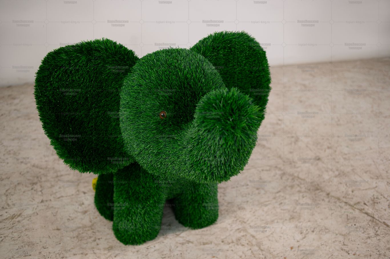 Топиари слоник малыш - газон Deluxe Green Топиари слоник малыш - газон Deluxe Green