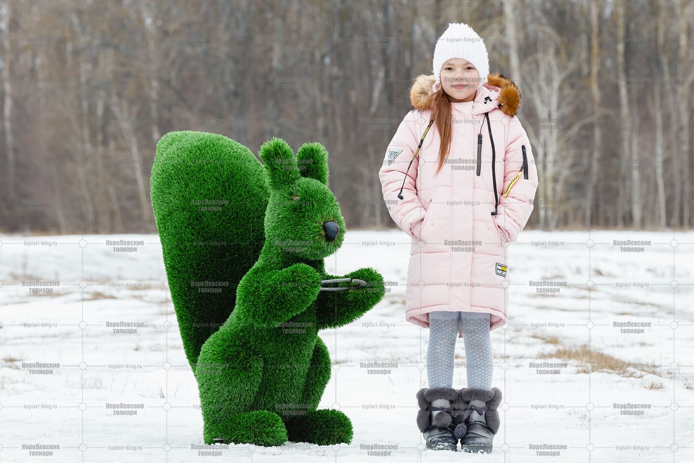 Топиари белочка с кольцом под кашпо - газон Deluxe Топиари белочка с кольцом под кашпо - газон Deluxe