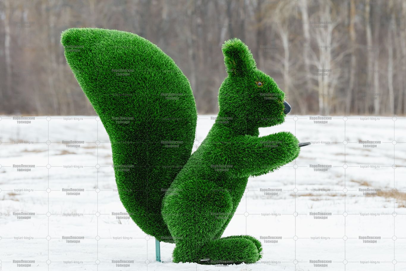 Топиари белочка с кольцом под кашпо - газон Deluxe Топиари белочка с кольцом под кашпо - газон Deluxe