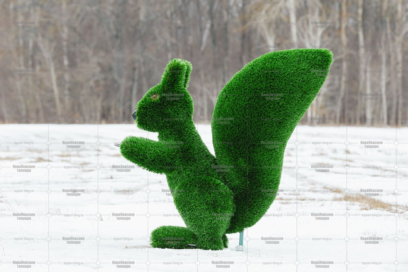 Топиари белочка с кольцом под кашпо - газон Deluxe Топиари белочка с кольцом под кашпо - газон Deluxe