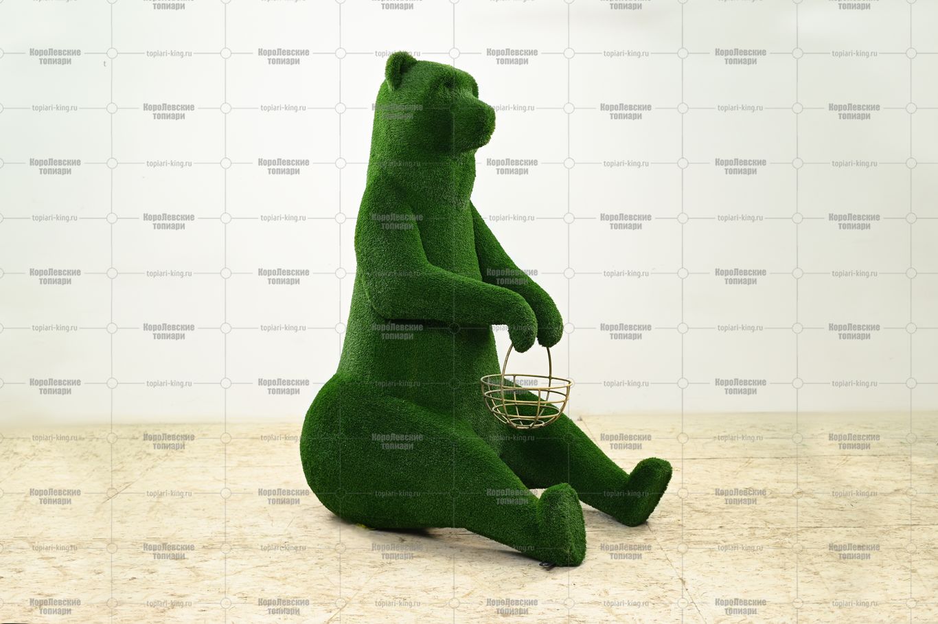 Топиари медведь с корзинкой, h=200см - газон Есо Топиари медведь с корзинкой, h=200см - газон Есо