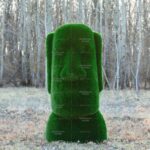 Топиари статуя Моаи - газон Deluxe
