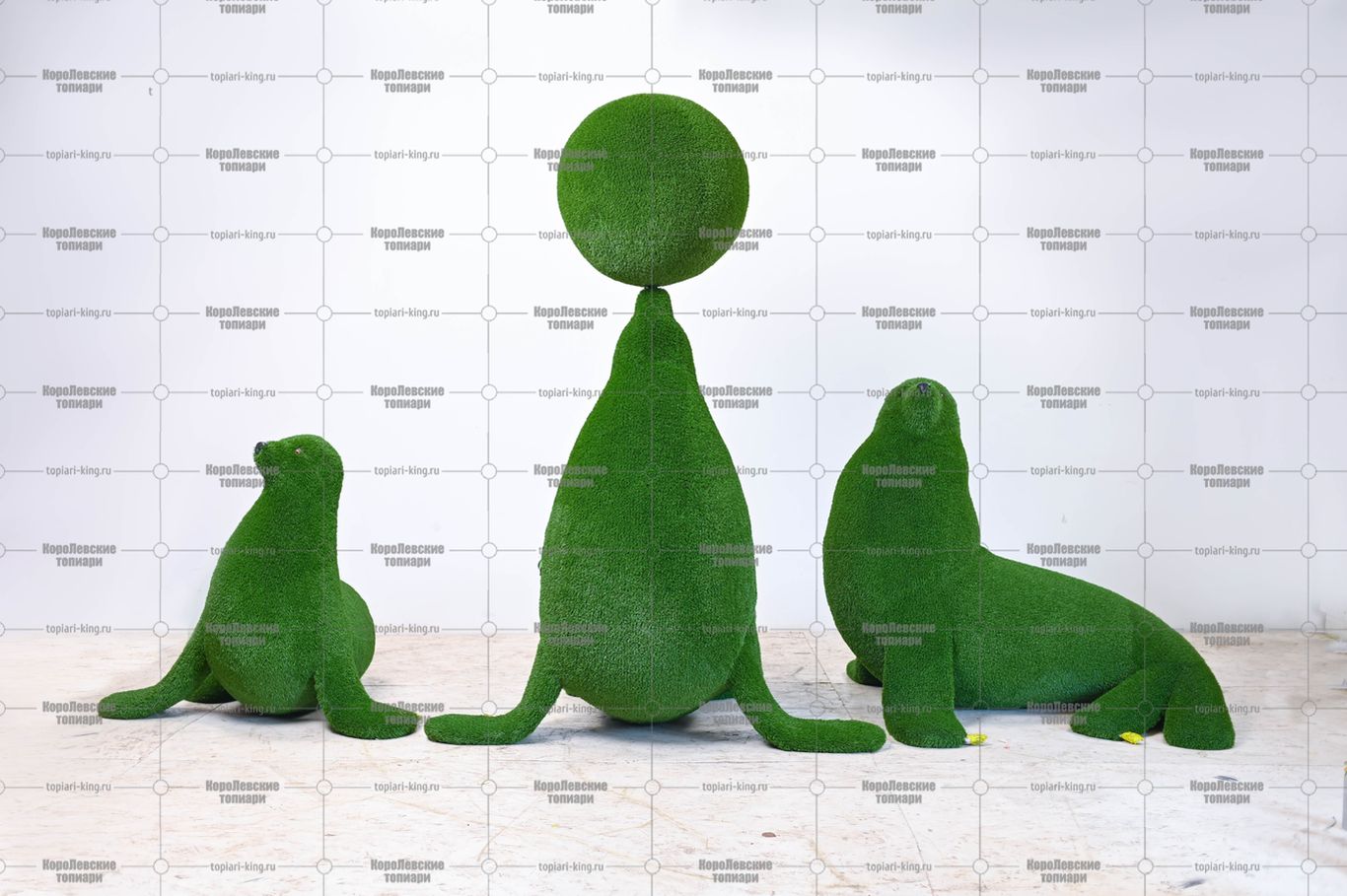 Топиари морской лев с мячом, модель  2 - газон Eco Топиари морской лев с мячом, модель  2 - газон Eco