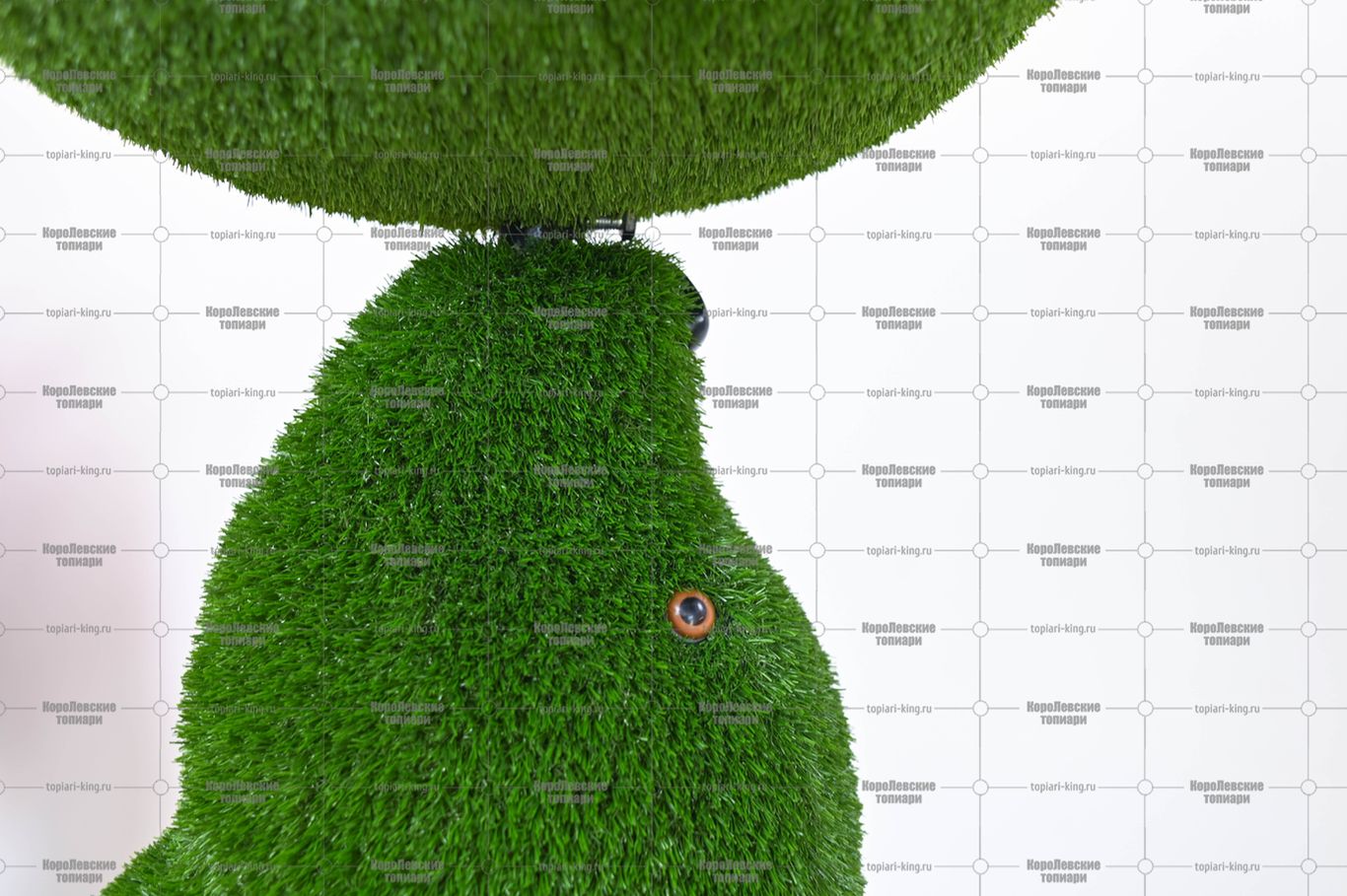 Топиари морской лев с мячом, модель  2 - газон Eco Топиари морской лев с мячом, модель  2 - газон Eco