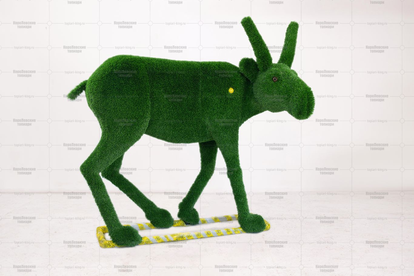 Топиари сайгак самец - газон Deluxe Green Топиари сайгак самец - газон Deluxe Green
