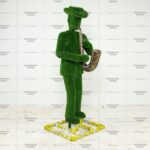 Топиари городской музыкант с саксофоном - газон Eco