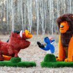 Топиари композиция лев с птичкой, кабан Валери и львенок оранжевый - газон Deluxe + Eco