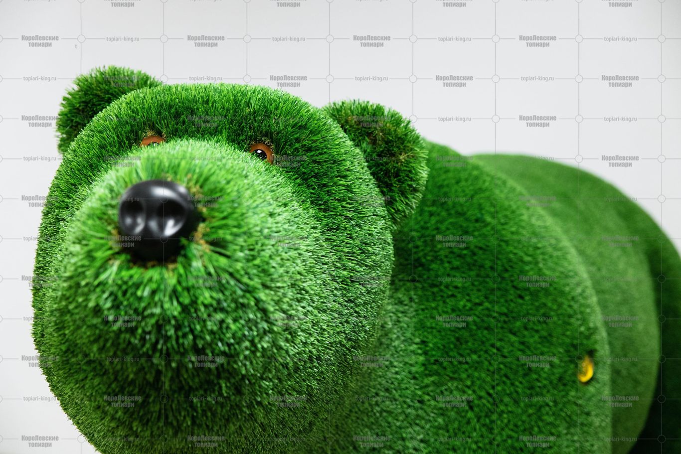 Топиари медведица Барбро - газон Deluxe Топиари медведица Барбро - газон Deluxe