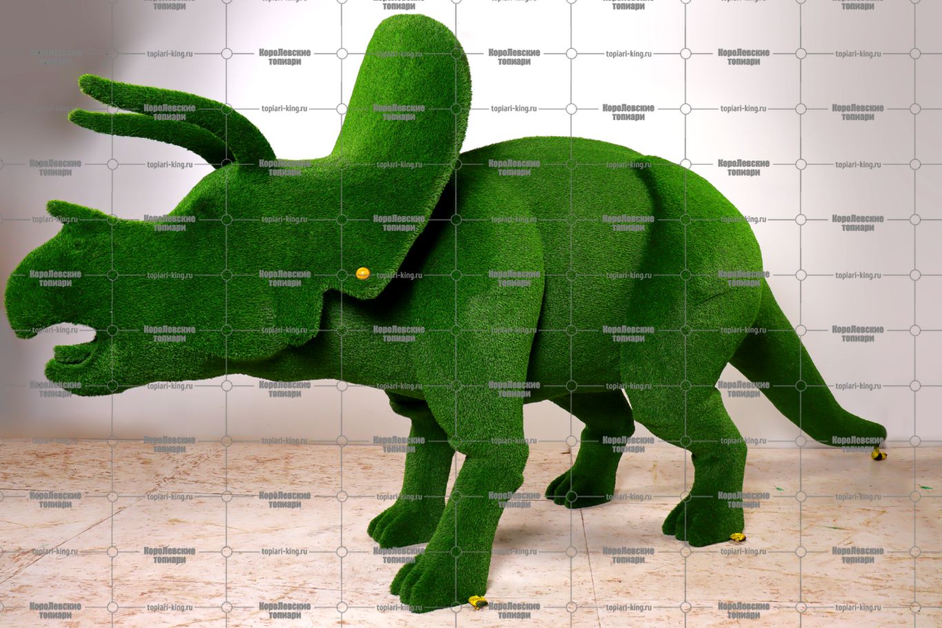 Топиари динозавр трицератопс, h=240 см - газон Eco Топиари динозавр трицератопс, h=240 см - газон Eco