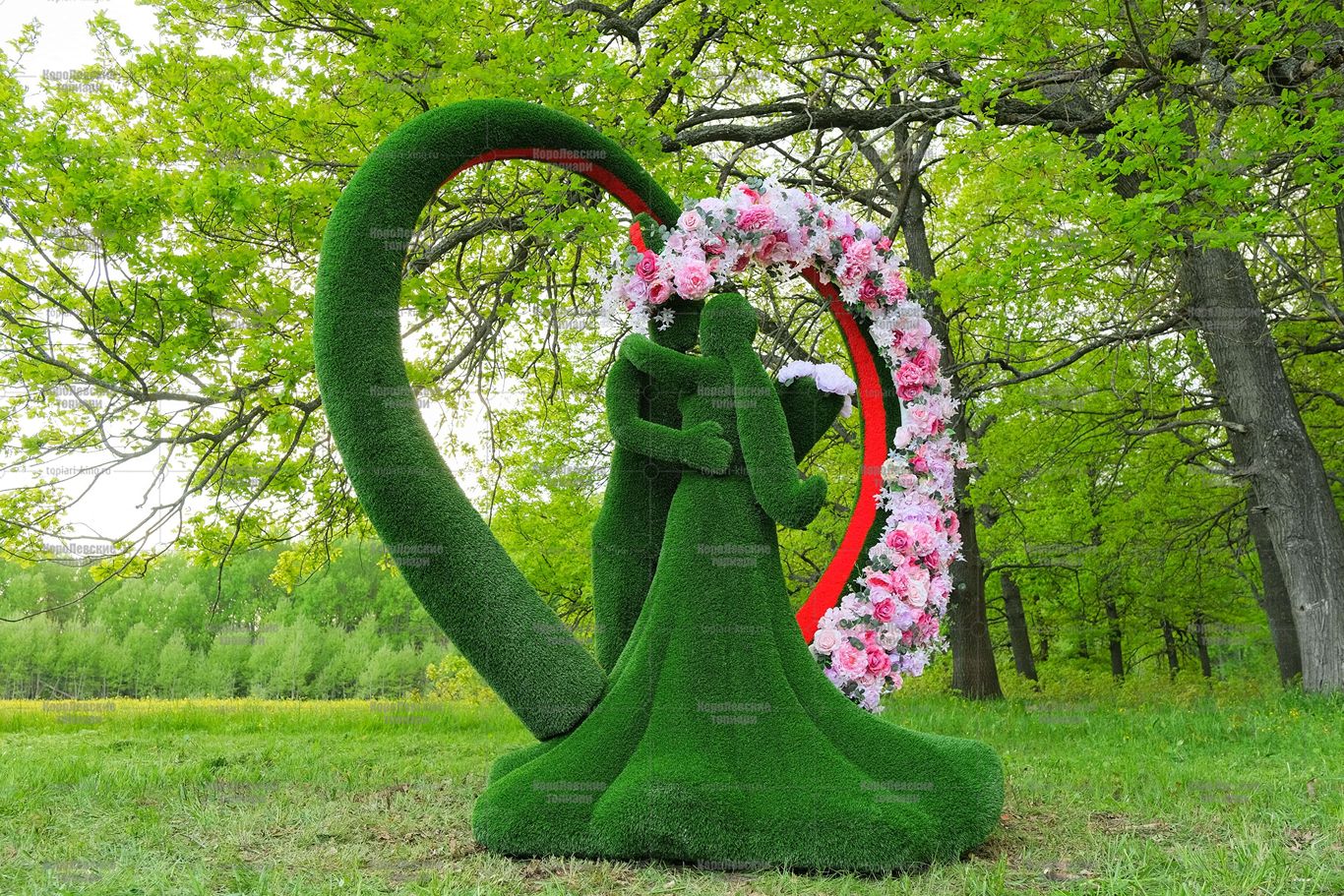 Топиари композиция влюбленные - газон Eco Топиари композиция влюбленные - газон Eco