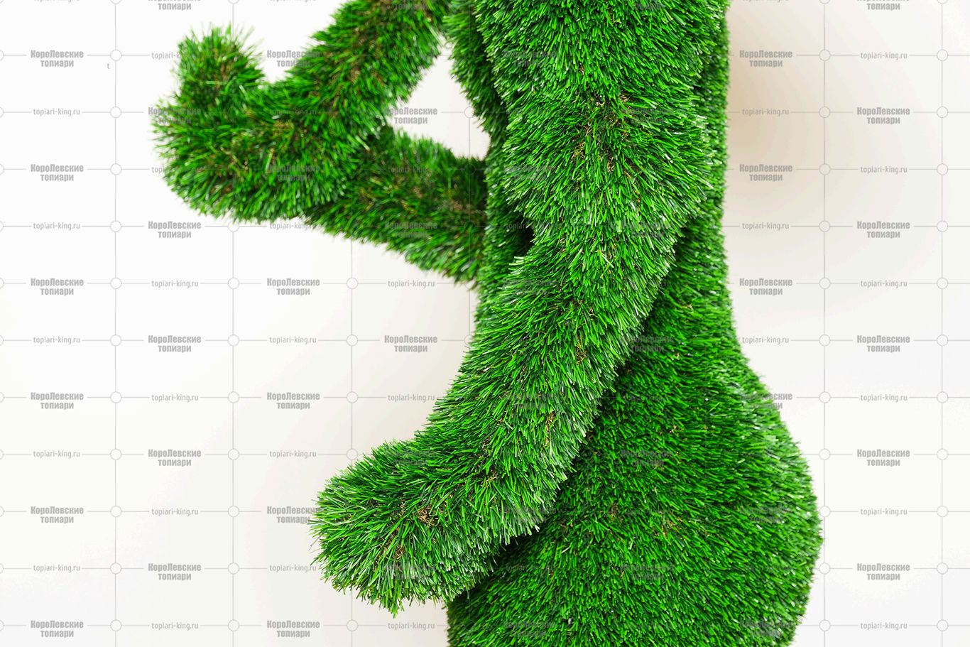 Топиари леди с зонтиком, Моне - газон Deluxe Топиари леди с зонтиком, Моне - газон Deluxe