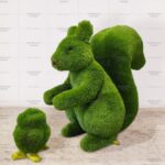 Топиари композиция белочка  с шишкой рядом, h=105см, газон – Premium