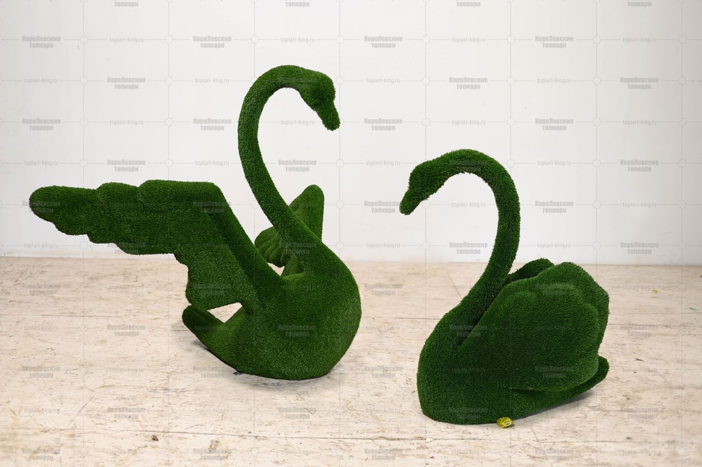 Топиари композиция лебеди Жакар и Жаклин - газон Eco Топиари композиция лебеди Жакар и Жаклин - газон Eco