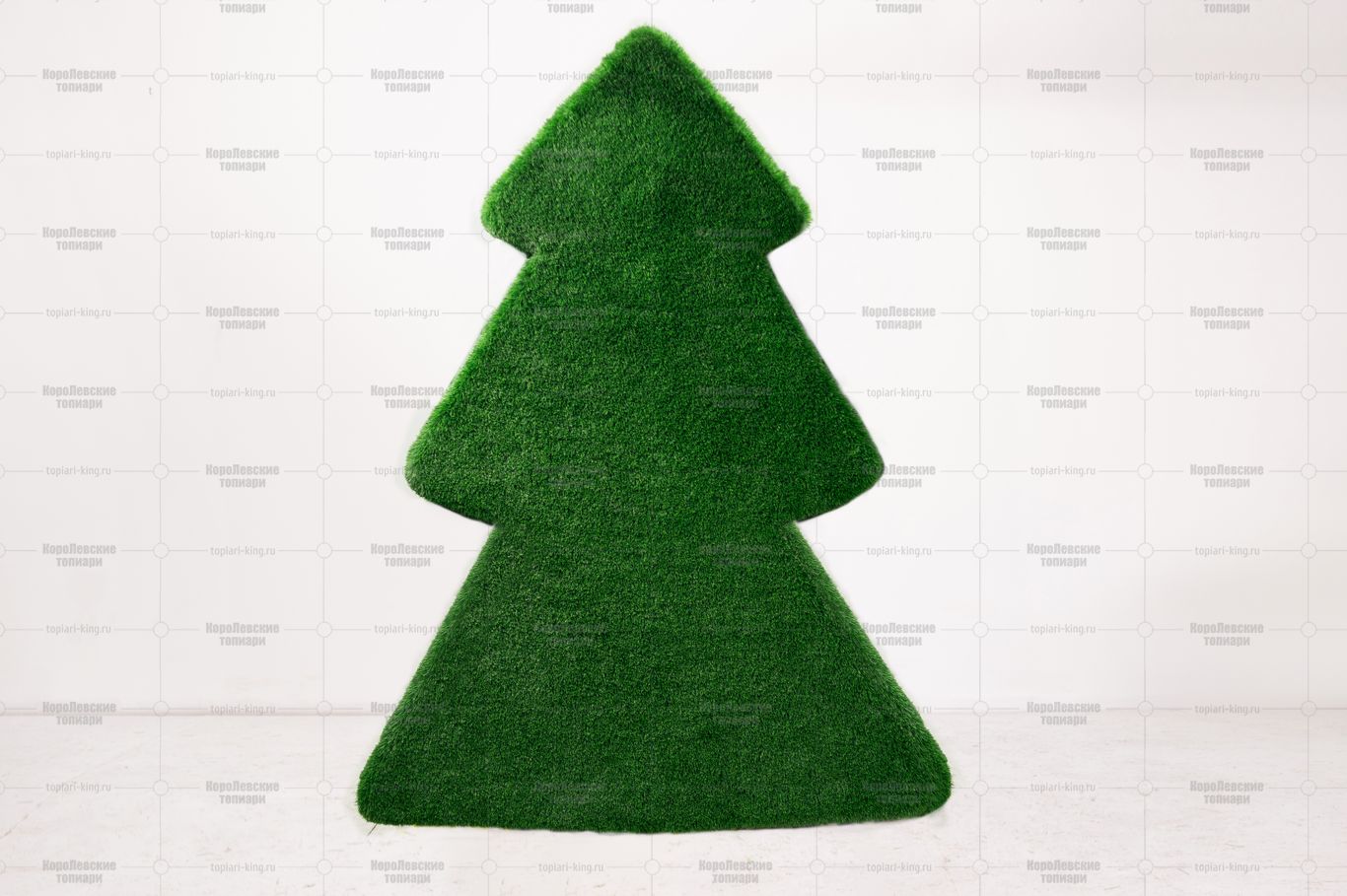 Топиари елка, h=220 см - газон Deluxe Топиари елка, h=220 см - газон Deluxe