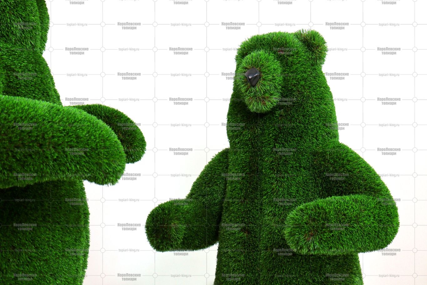 Топиари композиция медведи цирковые, размер S, h=150 см и M, h=200 см  - газон Deluxe Топиари композиция медведи цирковые, размер S, h=150 см и M, h=200 см  - газон Deluxe