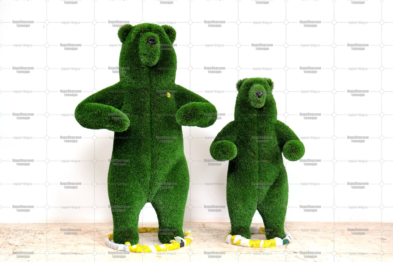 Топиари композиция медведи цирковые, размер S, h=150 см и M, h=200 см  - газон Deluxe Топиари композиция медведи цирковые, размер S, h=150 см и M, h=200 см  - газон Deluxe