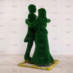 Топиари композиция пара танцует - газон Eco