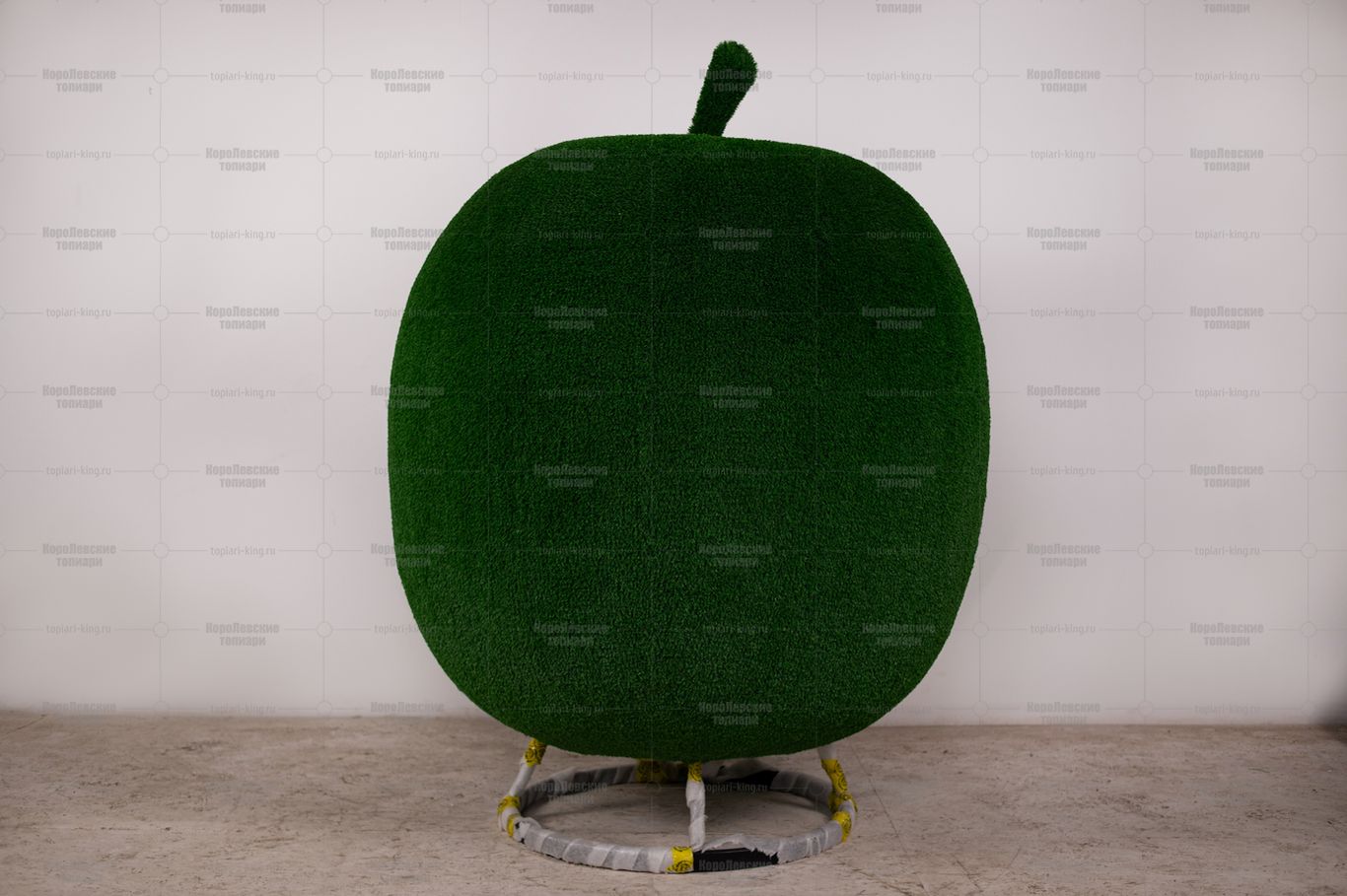Топиари яблоко большое - газон Eco Топиари яблоко большое - газон Eco
