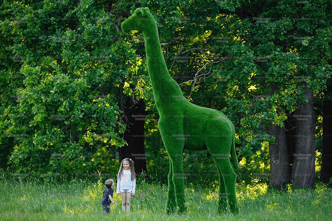 Топиари жираф, большой, модель 1 - газон Premium Топиари жираф, большой, модель 1 - газон Premium