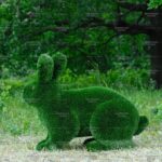 Топиари заяц Бертон - газон Deluxe