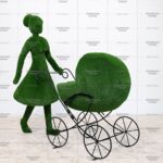 Топиари мама с коляской - газон Eco