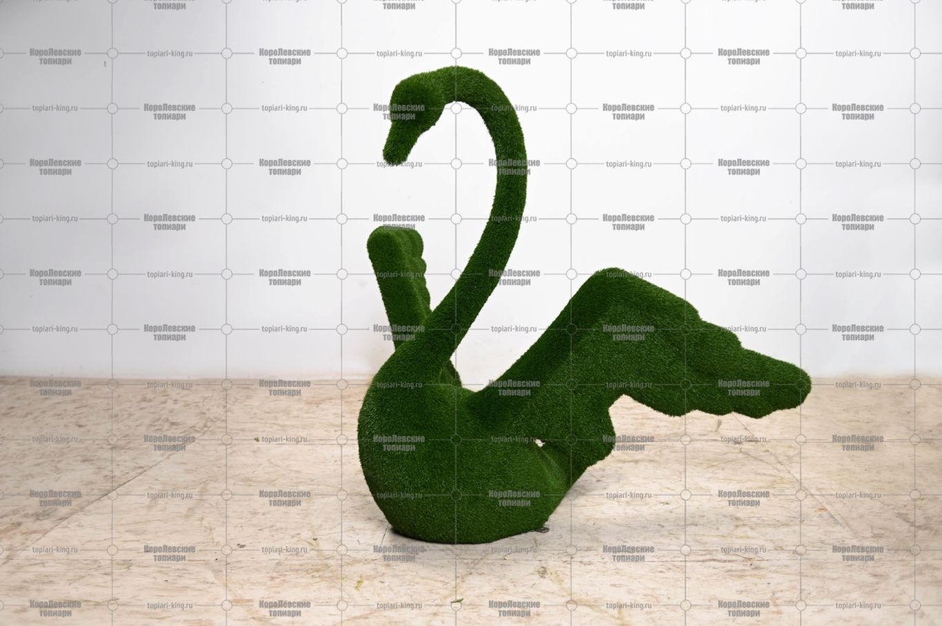 Топиари лебедь Жакар - газон Есо Топиари лебедь Жакар - газон Есо