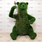 Топиари медведь с виолончелью - газон Eco