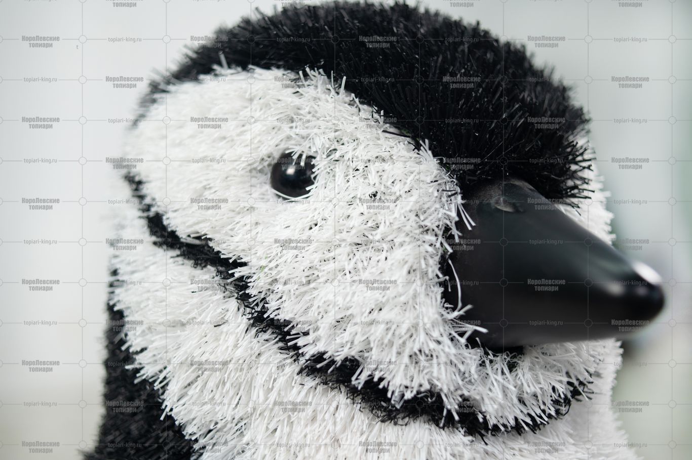 Топиари пингвин, h-90см - газон Eco Топиари пингвин, h-90см - газон Eco