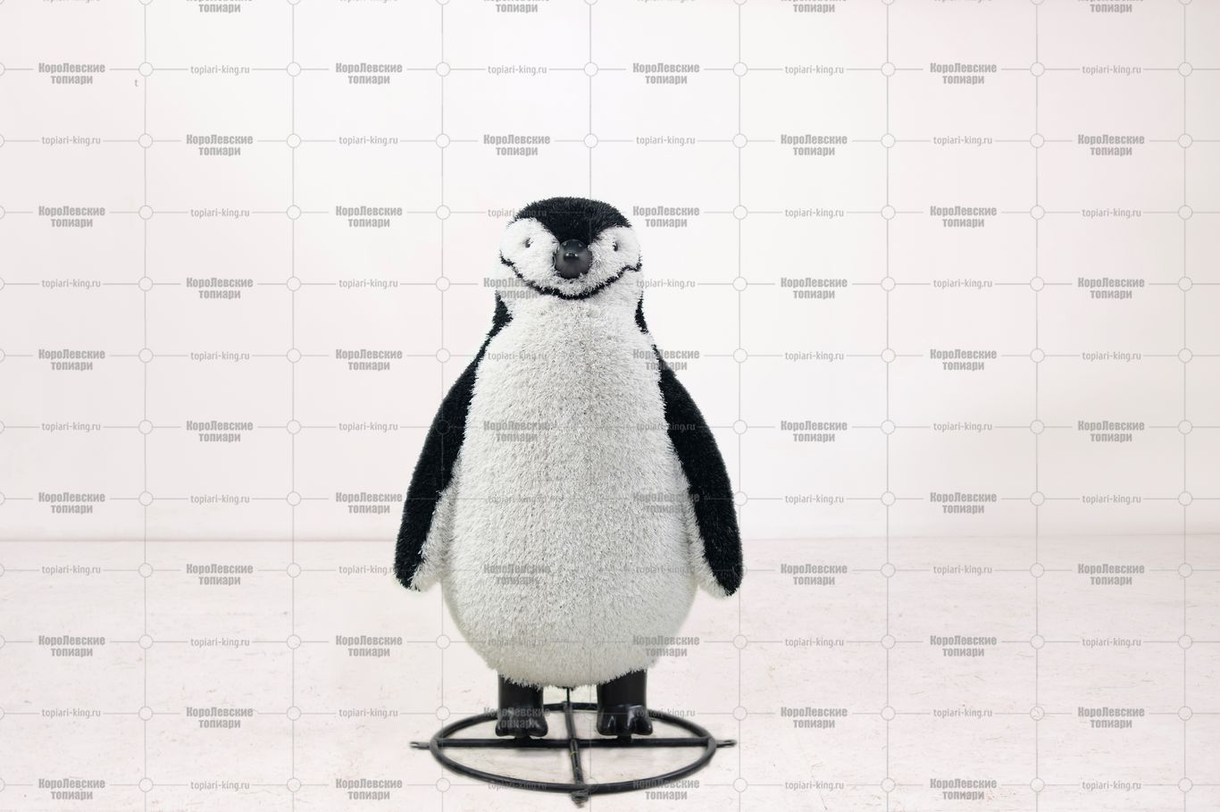 Топиари пингвин, h-90см - газон Eco Топиари пингвин, h-90см - газон Eco