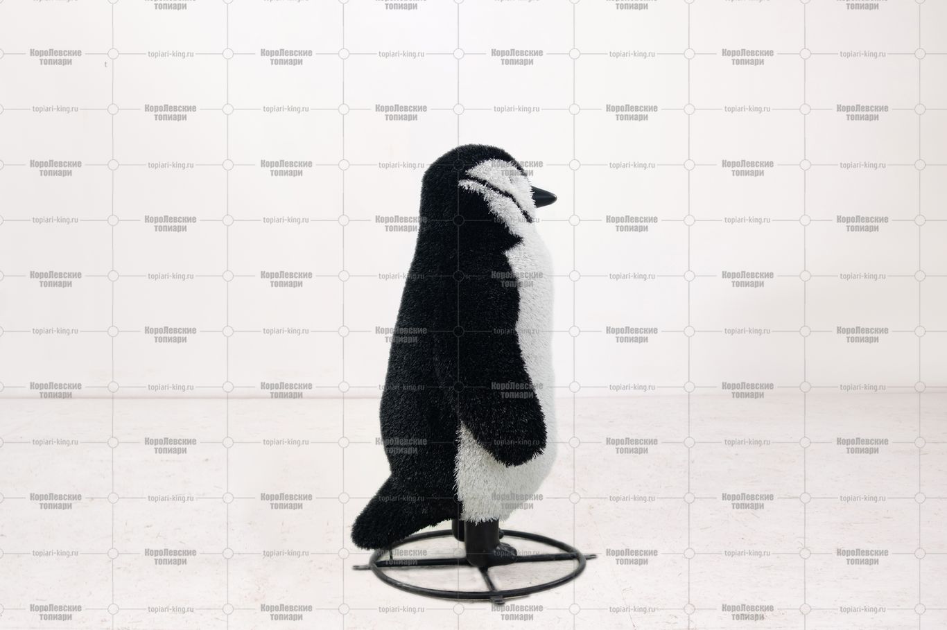 Топиари пингвин, h-90см - газон Eco Топиари пингвин, h-90см - газон Eco