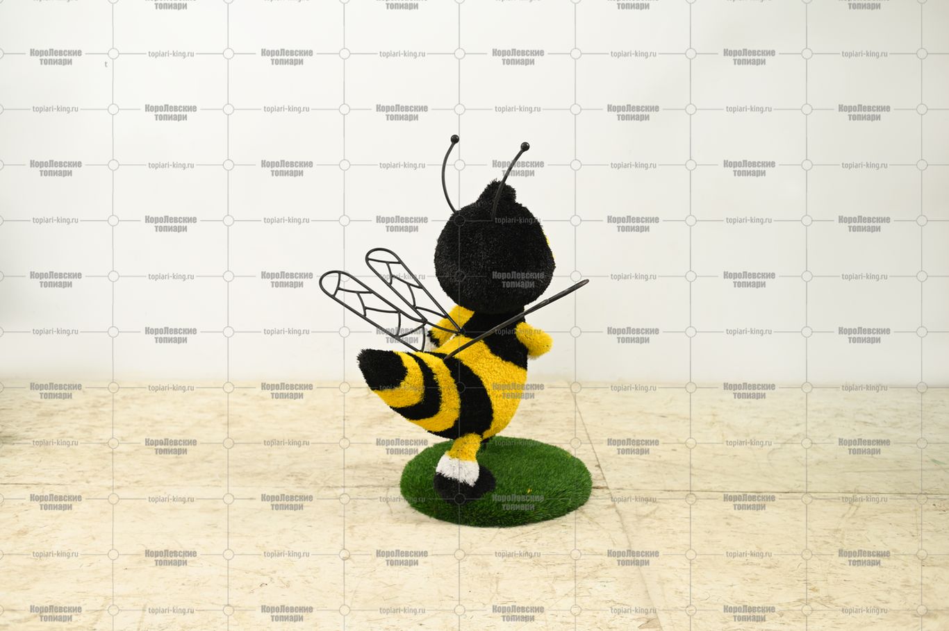 Топиари пчелка Фларри - газон Eco Топиари пчелка Фларри - газон Eco