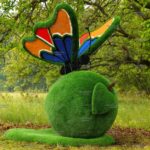 Топиари композиция бабочка на яблоке Синап - газон Eco Green