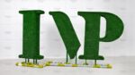 Топиари композиция буквы h=135см - газон Есо